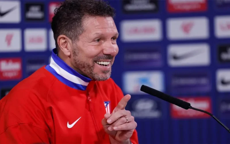 مدرب أتلتيكو سيميوني: باب الدوري السعودي مفتوح أمام ألفاريز